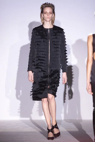 Look 32